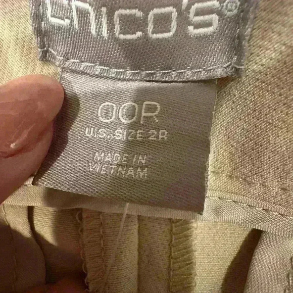 Chico’s Flat Front Tan Trouser size 2R (00) NWT - Picture 3 of 6